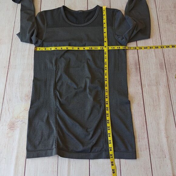 Fabletics Eureka Fitted Seamless Crew Neck Top sz L - Picture 9 of 12